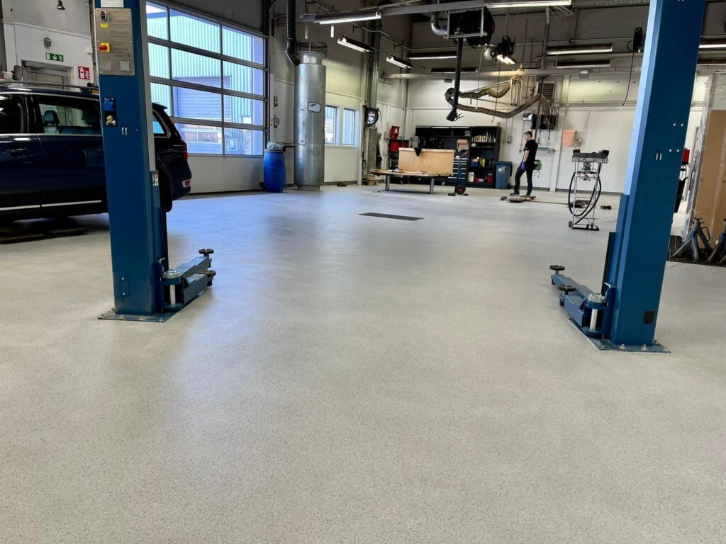 GRINDYS AUTOMOBILIŲ PRAMONEI